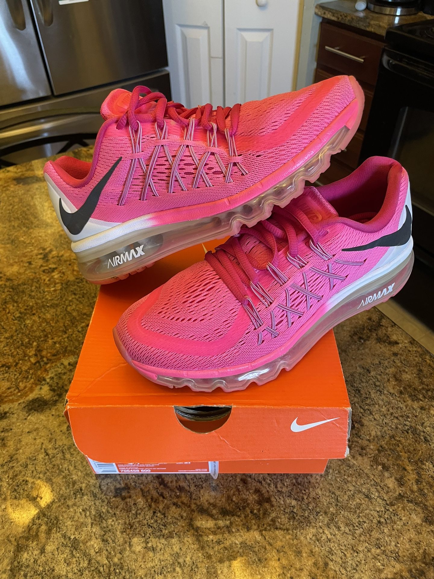 Women’s Girls Nike Air Max 2015 Pink Size 7.5 Women’s / 6Y Youth Shoes