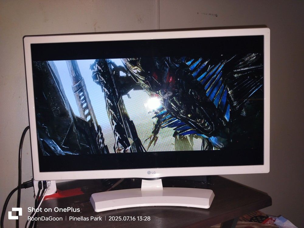 24 Inch LG LCD/LED Smart TV