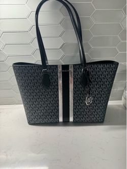 Brand new Michael Kors tote