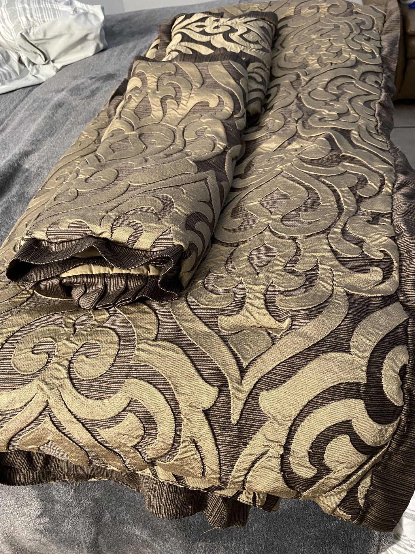 King Comforter Set