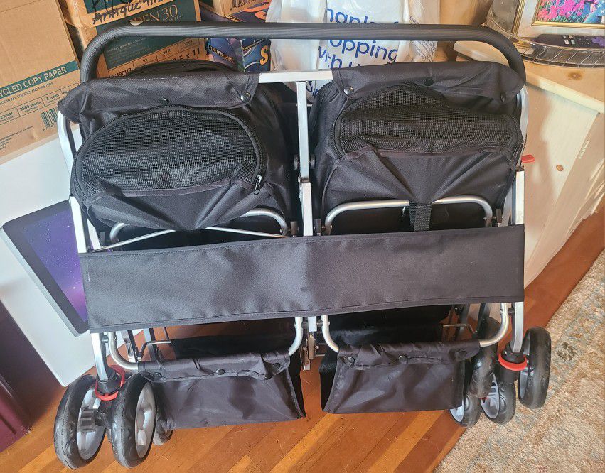 🐕  PENDING Price Reduced! Double Dog or Cat Stroller