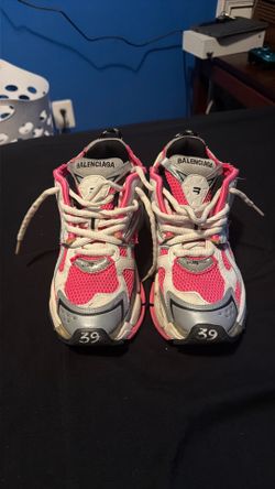 Balenciaga runners