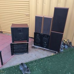 Stereo And Speakers