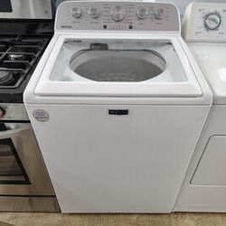 Maytag  Washer Auto Sensing Load  Super Large Capacity In Excellent Working Condition 