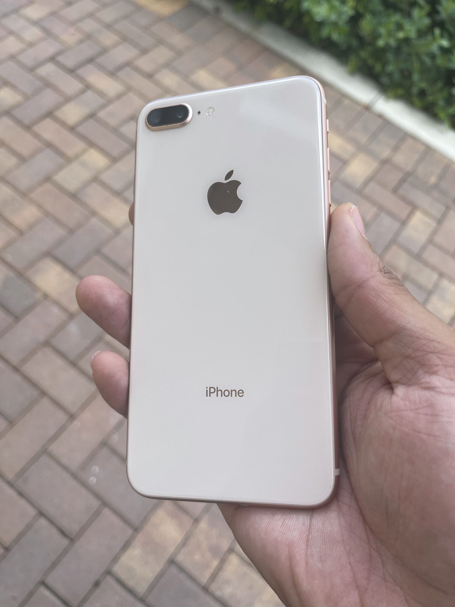 UNLOCKED IPHONE 8 PLUS / LIMITED STOCK 