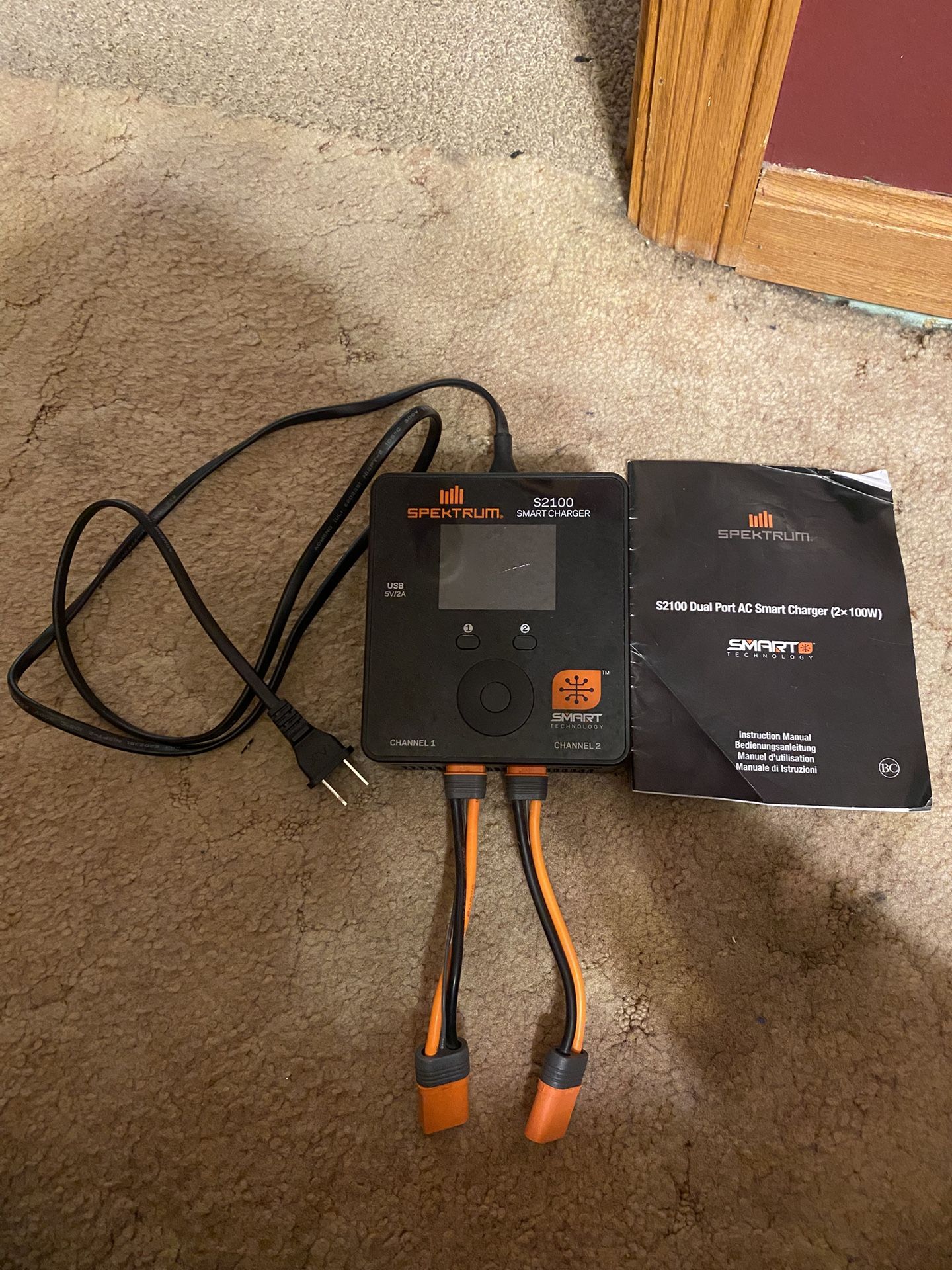 S2100 Spektrum Dual Port AC Smart Charger (2x 100W)