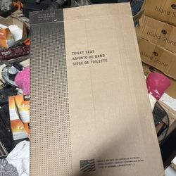 New Toilet Seats – White (2 Available)