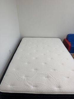 Full size mattress
