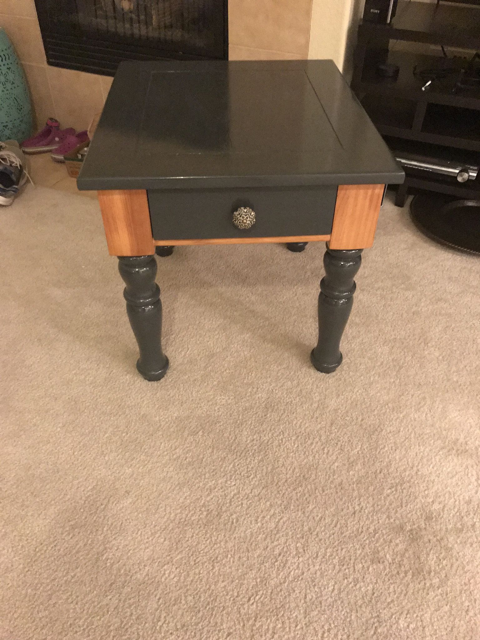 Side Table/End Table