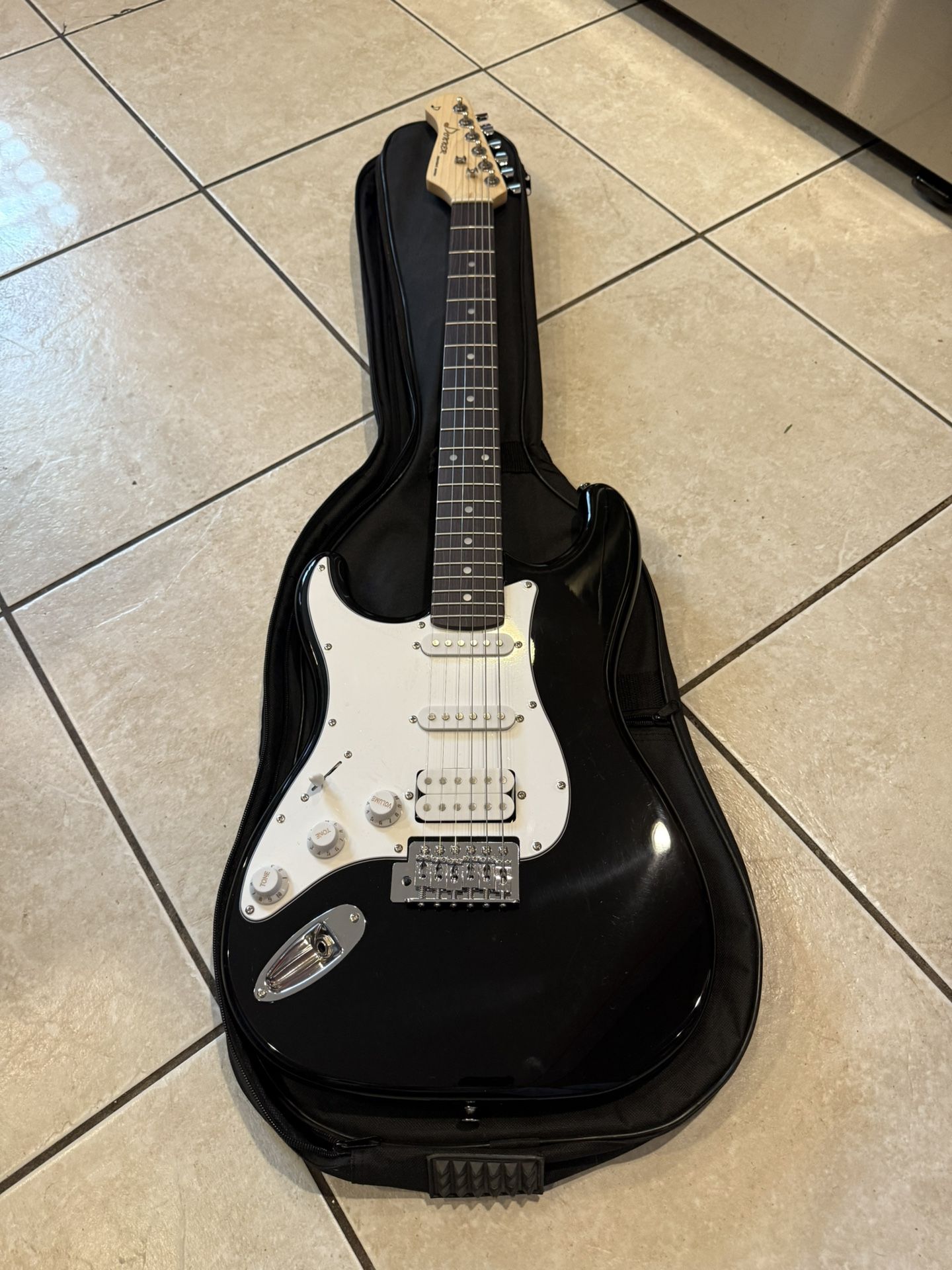 Donner guitar and case all in great shape