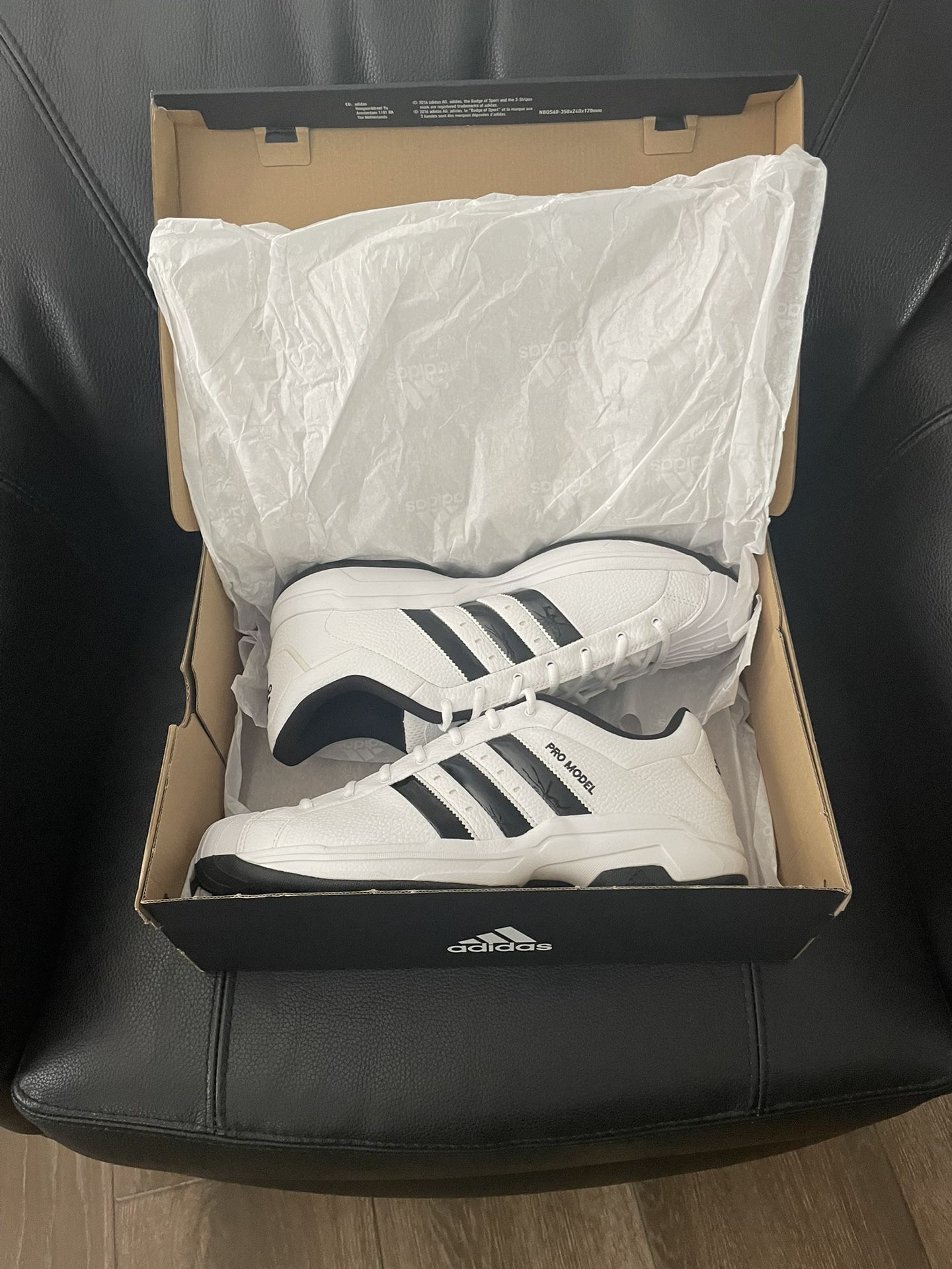 Mens Adidas Pro Model 2G, Size 11.5, BRAND NEW