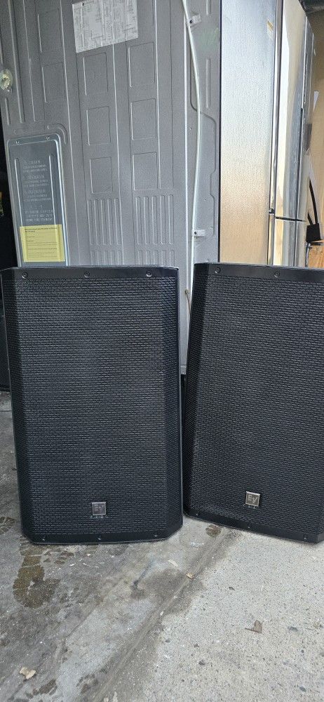 EV ZLX P15 POWERED SPEAKERS 