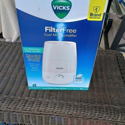 Vicks humidifier NEW $10.00