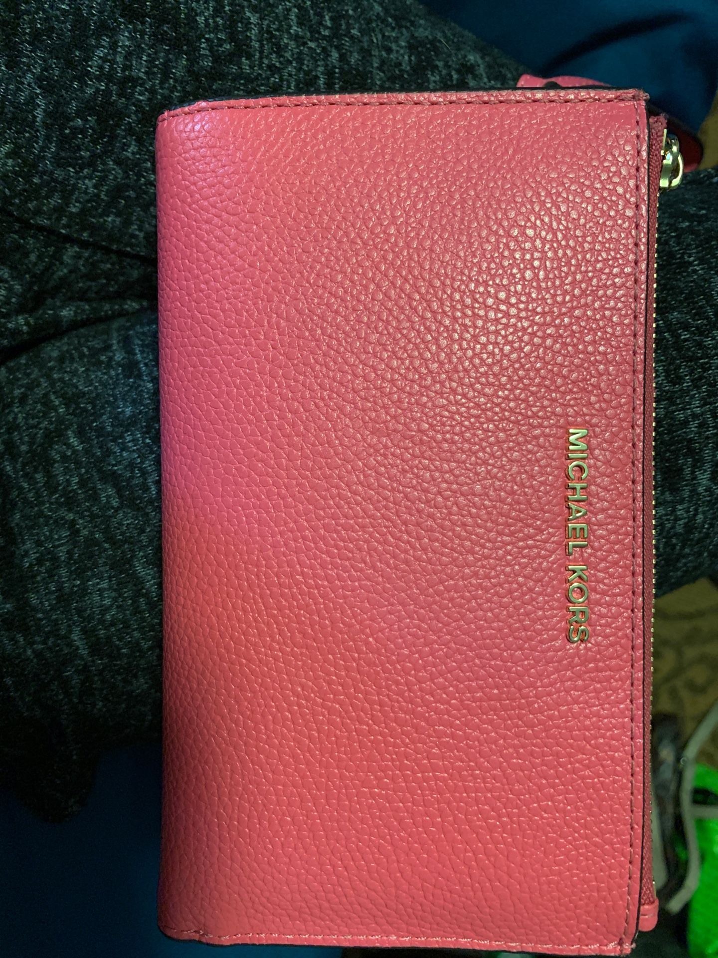 Michael kors wallet/wristlet