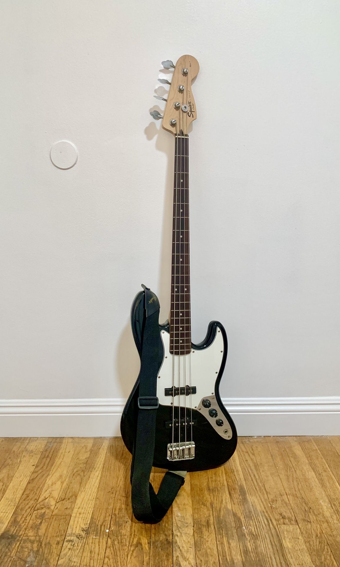 Fender Squier J Bass Electric Guitar Affinity Series • Made in Indonesia (with strap)