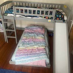 Toddler bunk bed with slide 