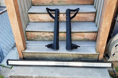 52 inch Lightbar with Mounting Brackets