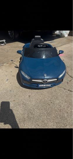 Toddler Mercedes w/remote