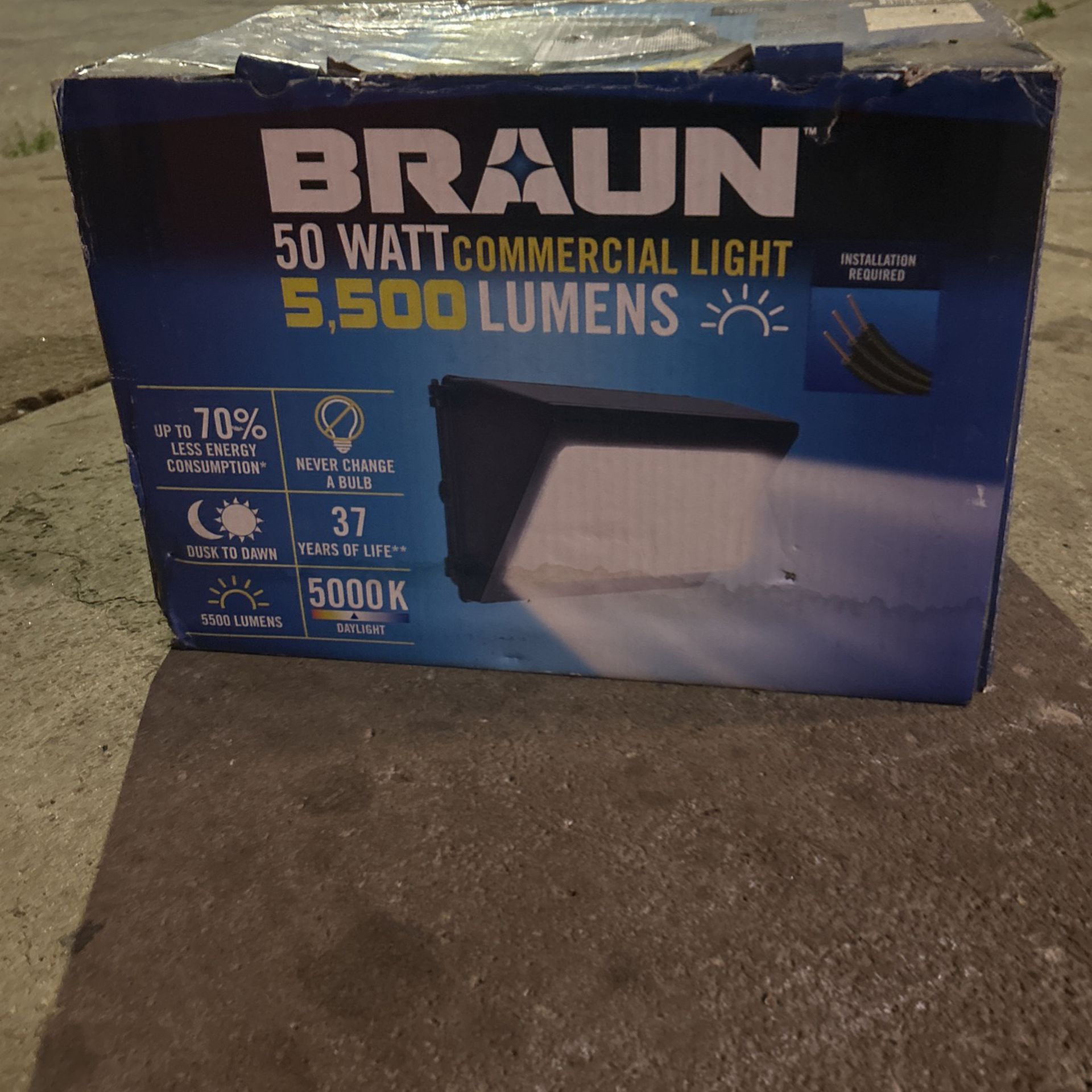 Braun Commercial Light 