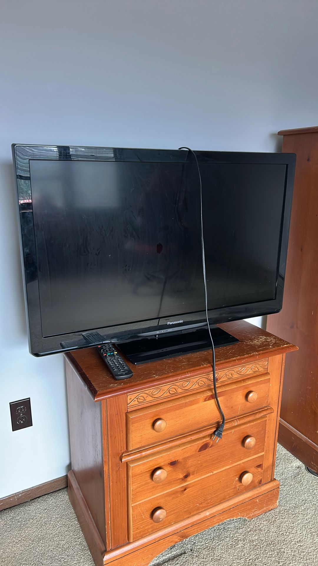 37” Panasonic TV