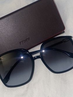 Fendi Sunglasses (Black)