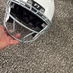 Schutt Youth F7 Air Football Helmet 