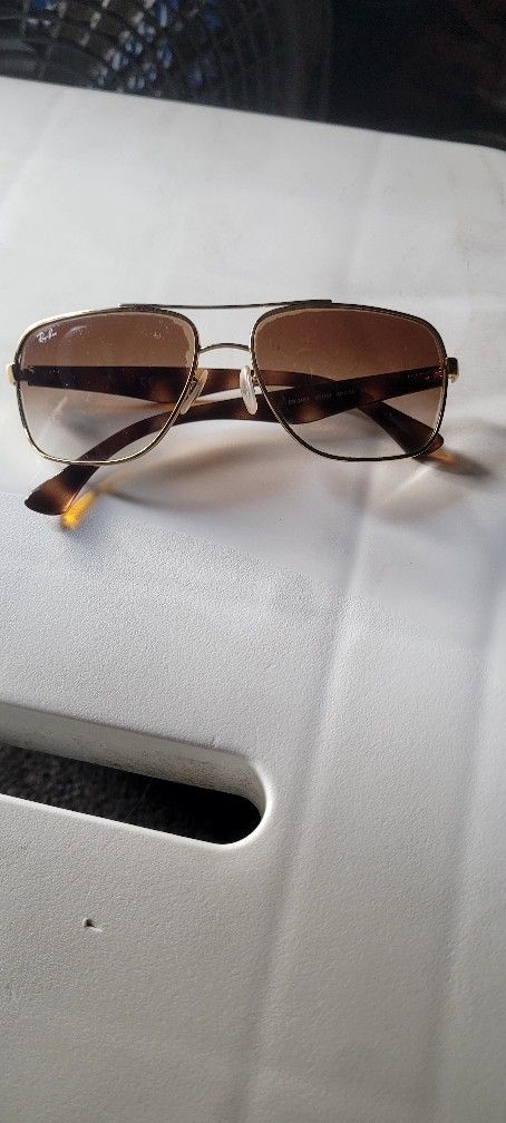 Men's Ray-Ban's 3483