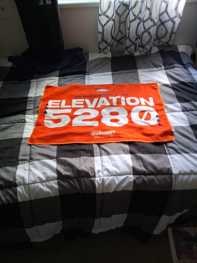 Broncos Towel