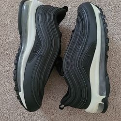 Wmns Nike Air Max 97 " Black White " Size 9wmns/7.5 Men  & 8wmns/6.5 Youth 