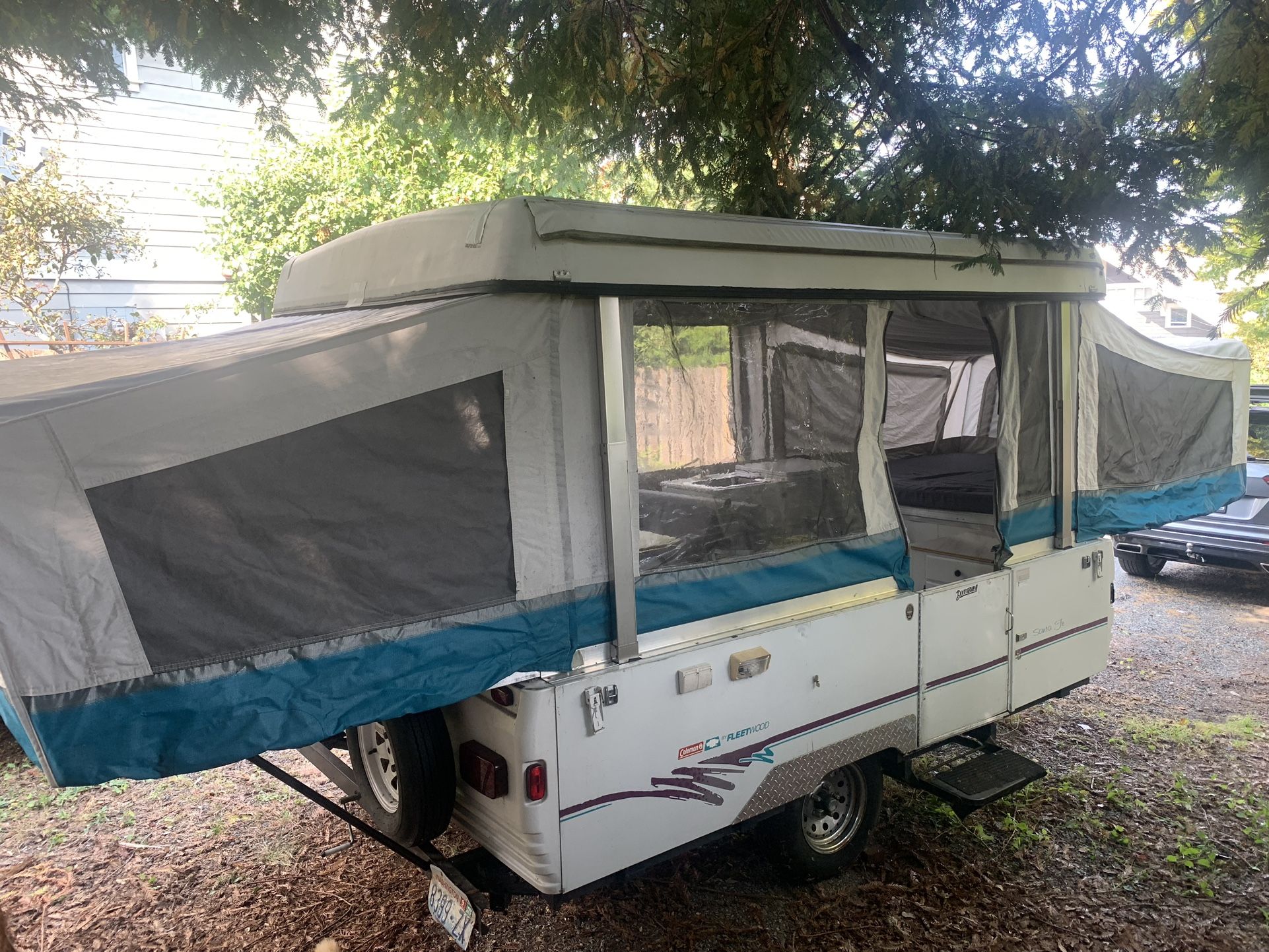 1996 Coleman Pop Up Tent Trailer