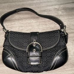 🔥🔥 Vintage Coach Black Canvas Hobo Shoulder Bag 10’W x 6 H - Excellent Condition!!!! 🔥🔥