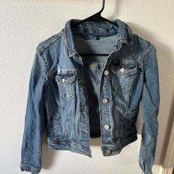 Women’s Jean Jacket Size Medium