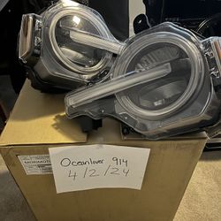 2023 Bronco Wildtrak Signature Headlights