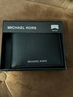 NEW MICHAEL KORS BILFOLD WALLET