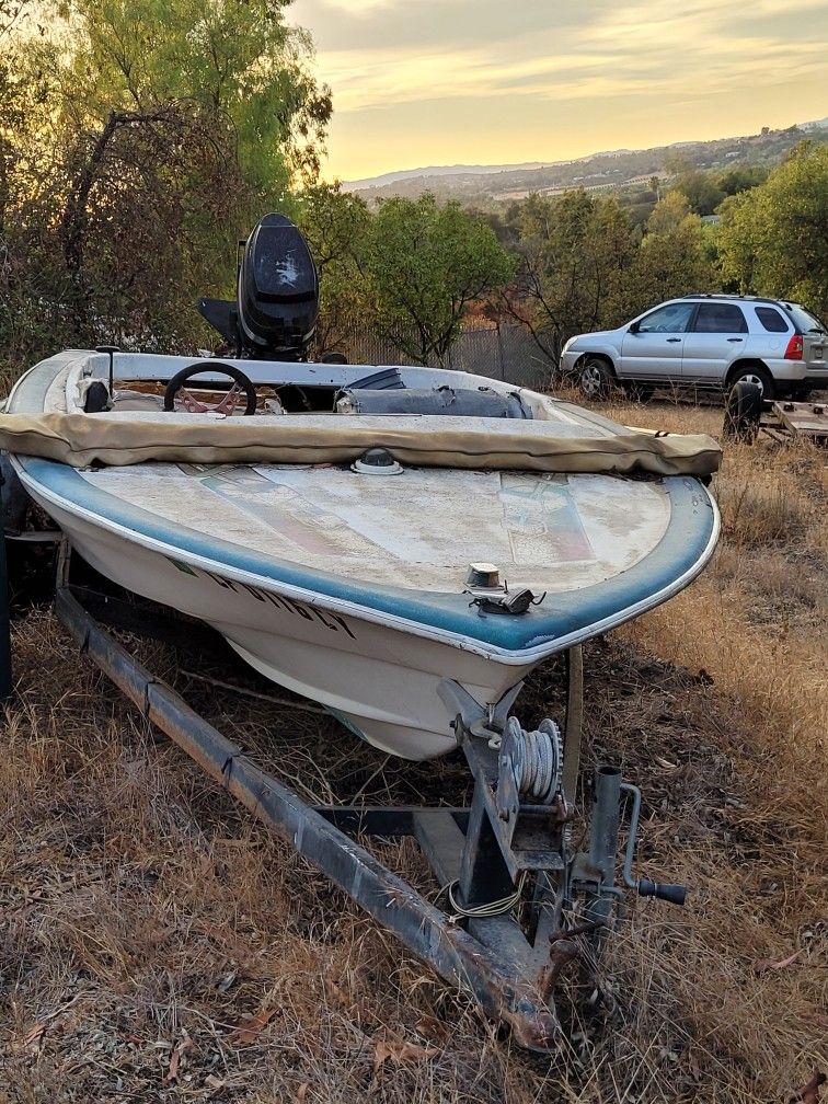 1978 Futura Ski Boat With Trailer 