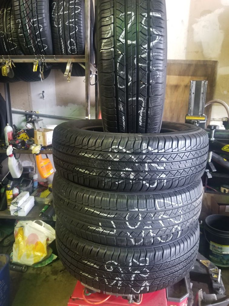 4 Michelin tires 225/65/17 $240 installed and balance good condition