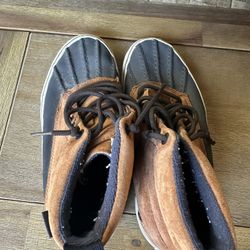 Hi Top Shoes