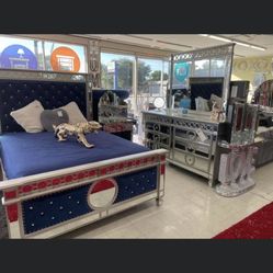 Queen Bed Dresser Mirror 