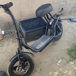 Electric scooter