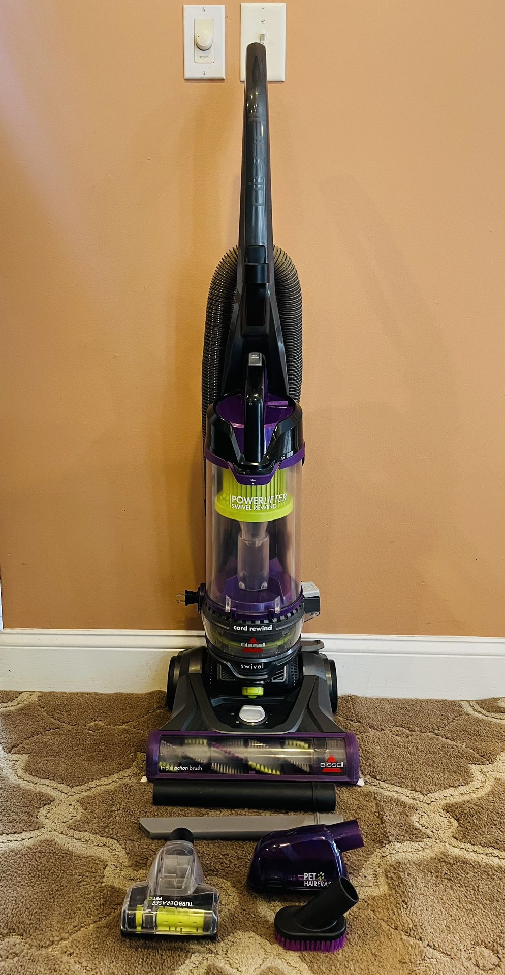 Bissell Powerlifter Pet vacuum Cleaner 
