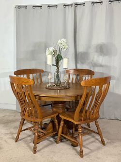 Handsome Kitchen Dining Table with 4 Chairs PERFECT FOR APARTMENT