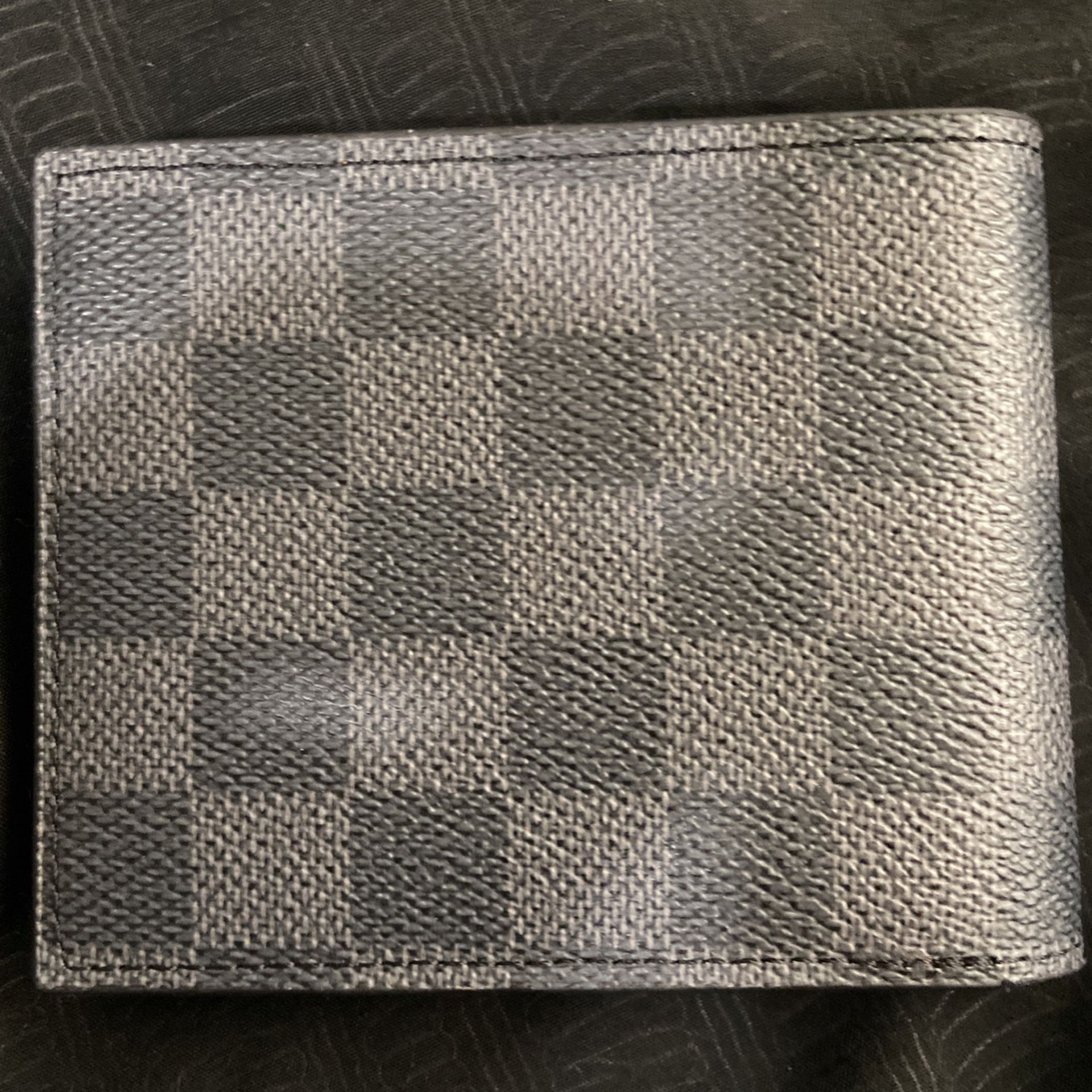 Louis Vuitton Wallets in vendita a San Francisco