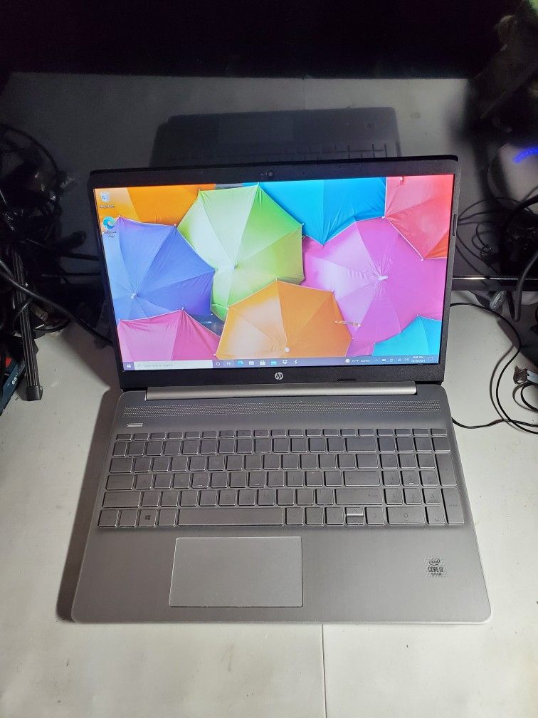 HP 15-DY1032WM 10TH GEN TOUCHSCREEN LAPTOP INTEL CORE i3-1005G1 250SSD 8GB 64BIT WIFI BLUETOOTH WEB CAM WINDOWS 10 HOME 15.6 INCHES CHARGER INCLUDED