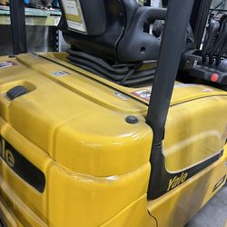Electric Forklift Yale 