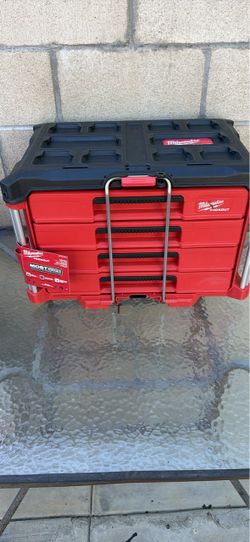 Milwaukee PACKOUT 3-Drawer Tool Box