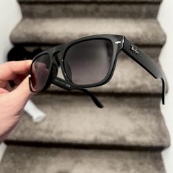 NEW original Ray Ban