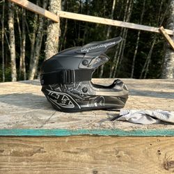 troy lee designs se4 skooly And 100% Goggles 