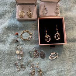 Earrings (lot)
