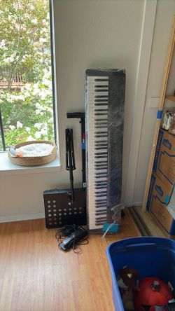 Weighted Keyboard with Stand, Music Stand, Damper Pedal, headphone adapter
