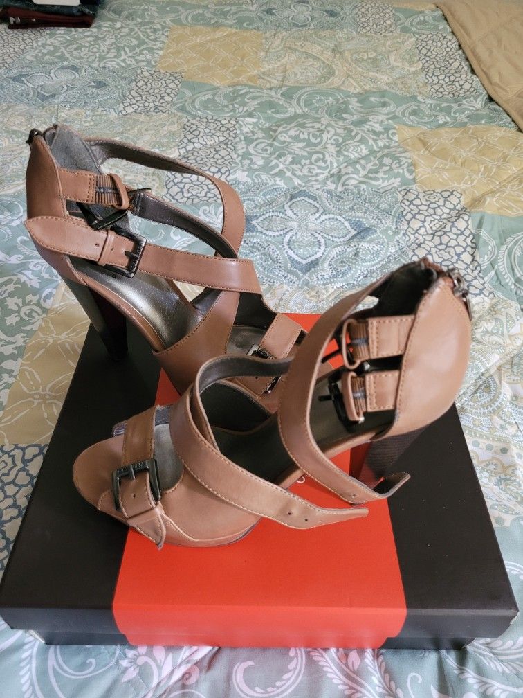 Guess High Heels